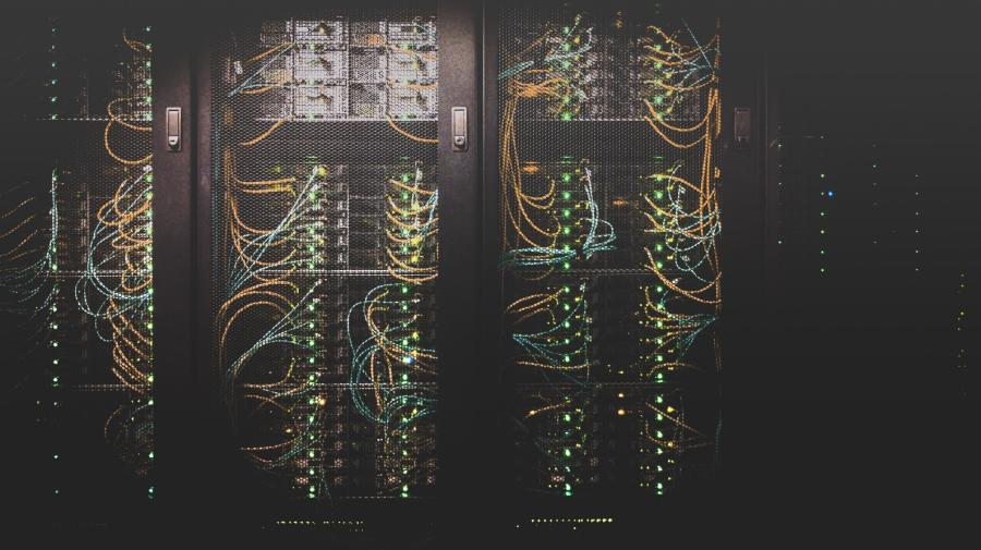 Wat is het verschil tussen shared hosting, VPS en een dedicated server?